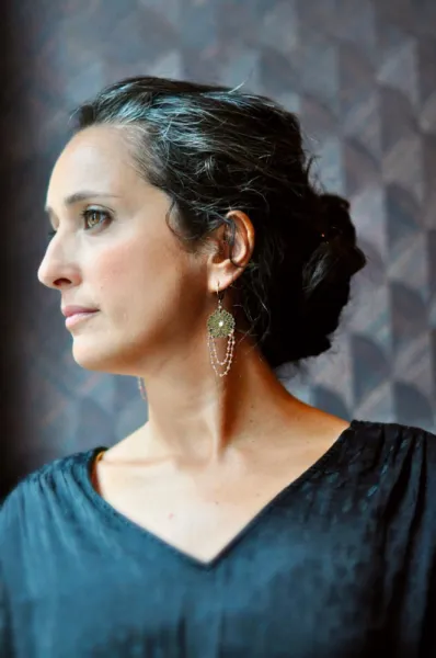 Portrait de Caroline Pascal, Comédienne, autrice, Demetra dans Kaamelott